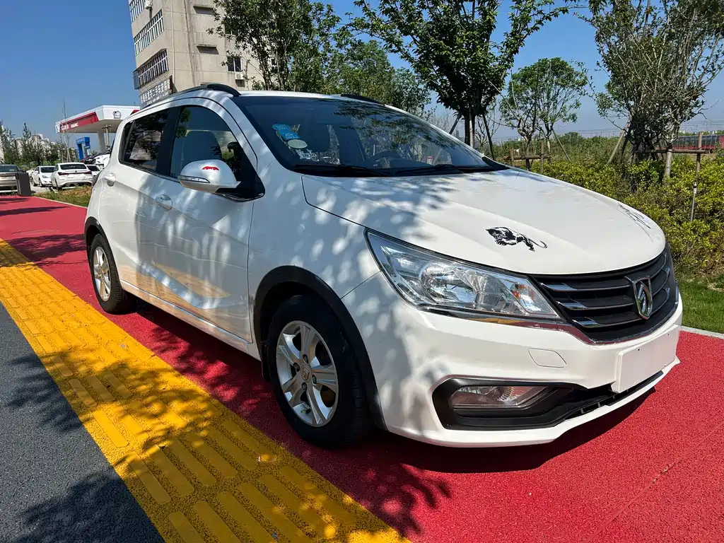 Baojun 310 1.2 L Manual Luxury