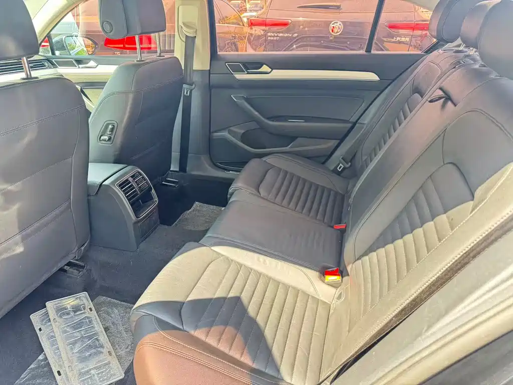 Magotan 330 TSI DSG Leading