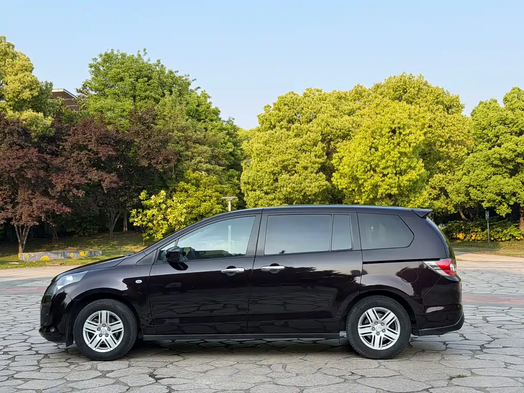 Mazda 8 马自达8 2013款 2.5 L 精英版