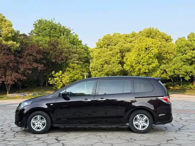 Mazda 8 马自达8 2013款 2.5 L 精英版