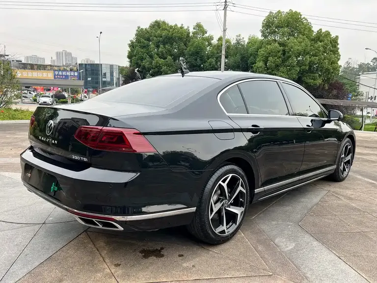 Volkswagen Magotan 200 10 K Commemorative 330 TSI DSG Luxury