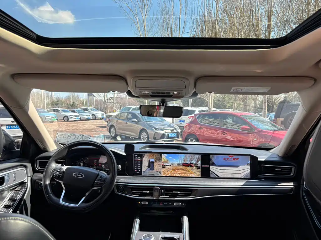 Explorer EcoBoost 285 4 WD Style plus 7-seat