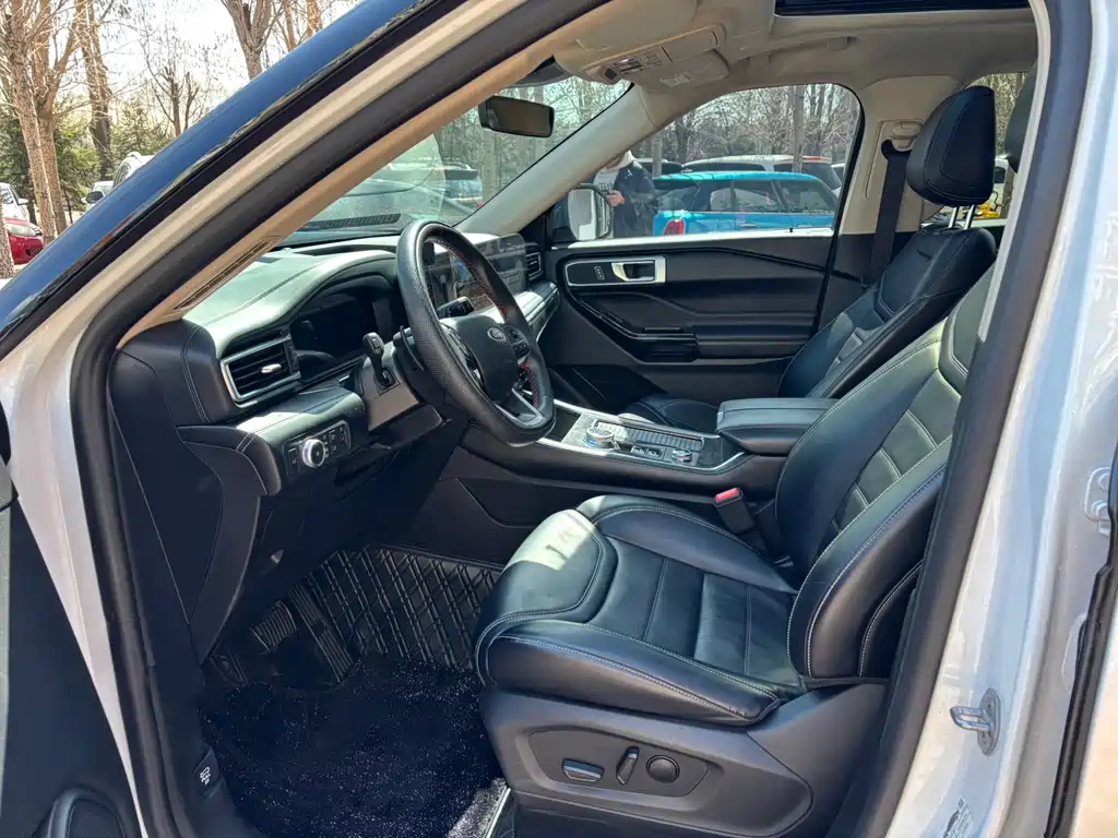 Explorer EcoBoost 285 4 WD Style plus 7-seat