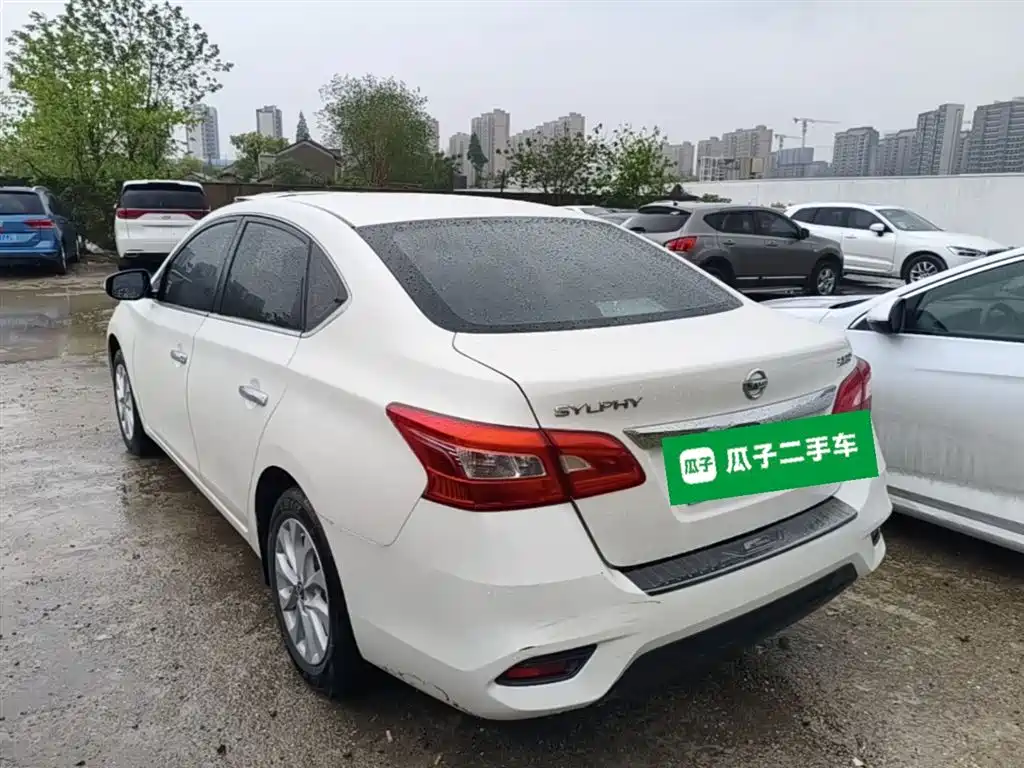 Sylphy 1.6 XV CVT Connected Premium CN-VI