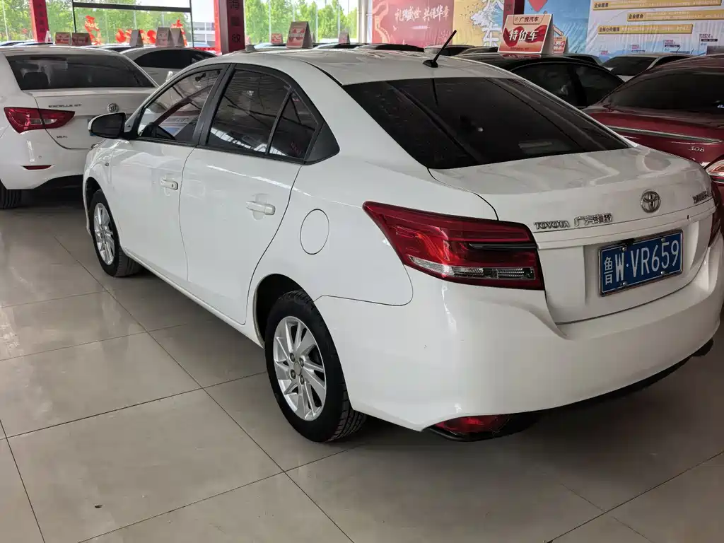 YARiS L Zhixiang 1.5 E CVT Charm Motion CN-VI