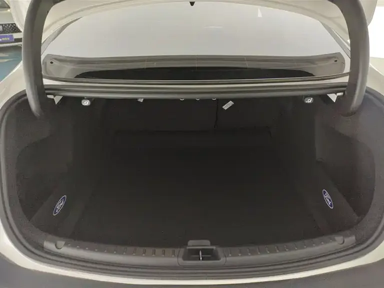 Ford Mondeo EcoBoost 245 Luxury