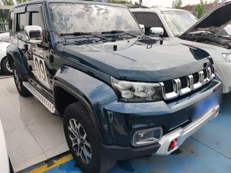 BAIC BJ40 北京越野BJ40 2019款 改款 2.0 T 自动四驱城市猎人版尊享型 国V