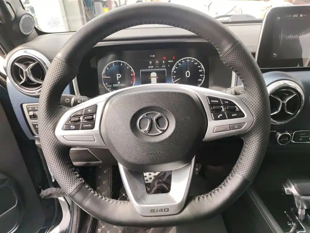 BAIC BJ40 北京越野BJ40 2019款 改款 2.0 T 自动四驱城市猎人版尊享型 国V
