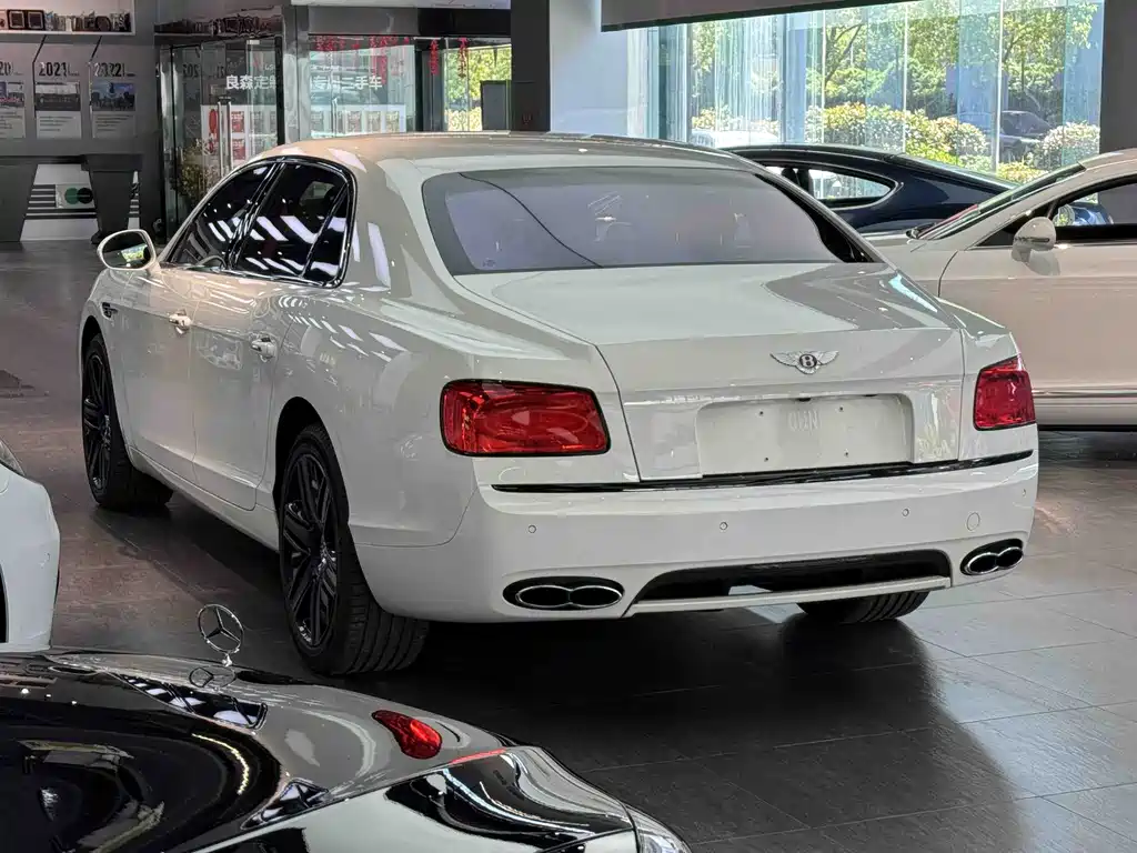 Flying Spur 4.0 T V8 Standard
