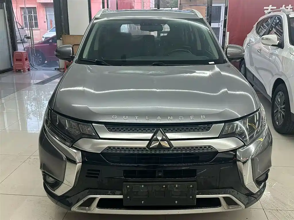 Outlander 欧蓝德 2019款 2.4 L 四驱致享版 5座 国V