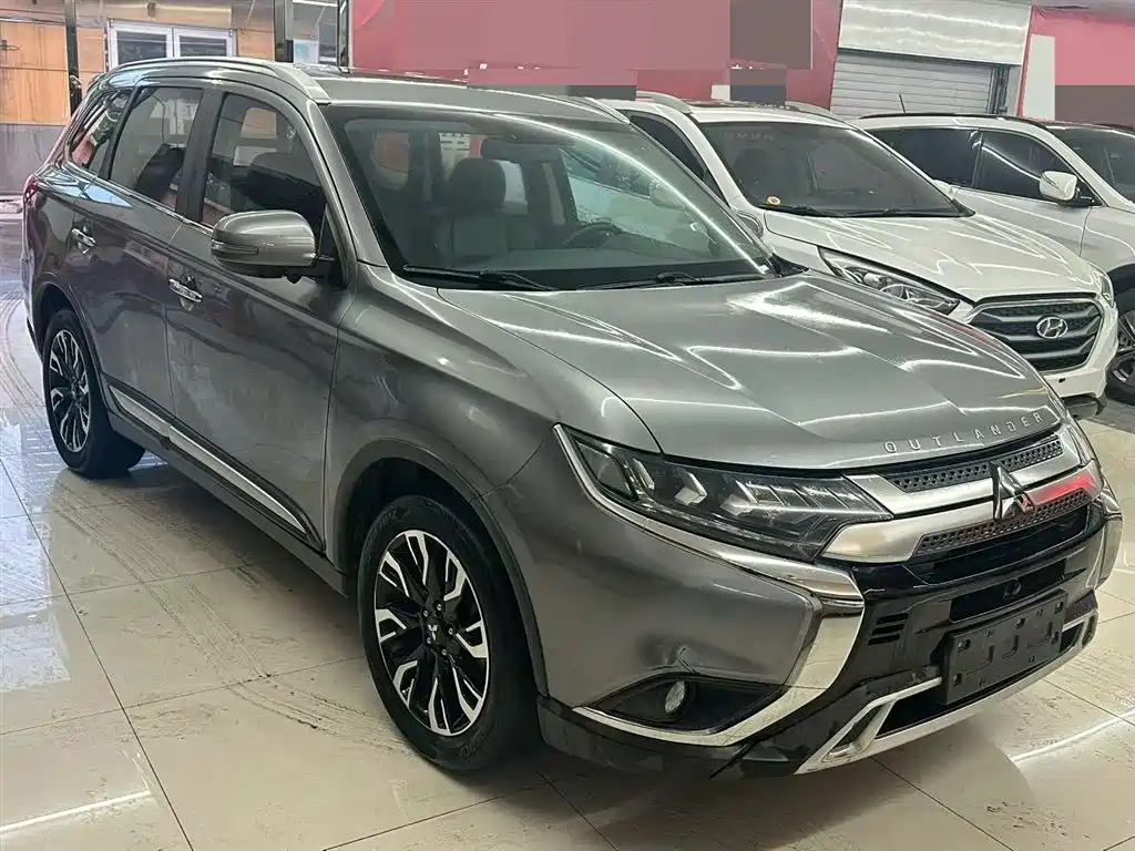 Outlander 欧蓝德 2019款 2.4 L 四驱致享版 5座 国V