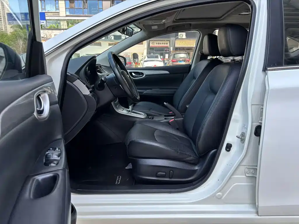 Sylphy 1.6 XV CVT Premium