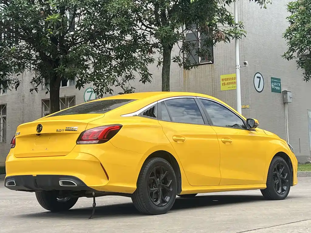 MG5 180 DVVT CVT Youth Style