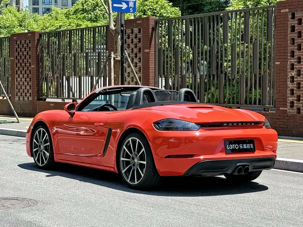 Porsche 718 Boxster 2.0 T