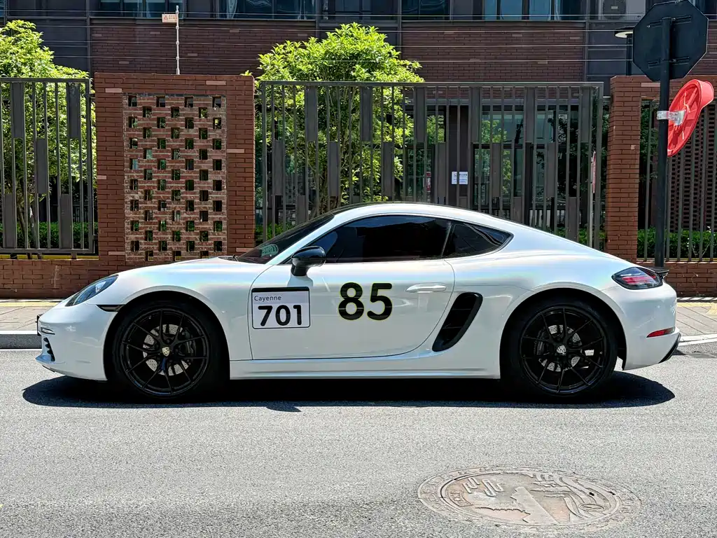 Porsche 718 Cayman 2.0 T