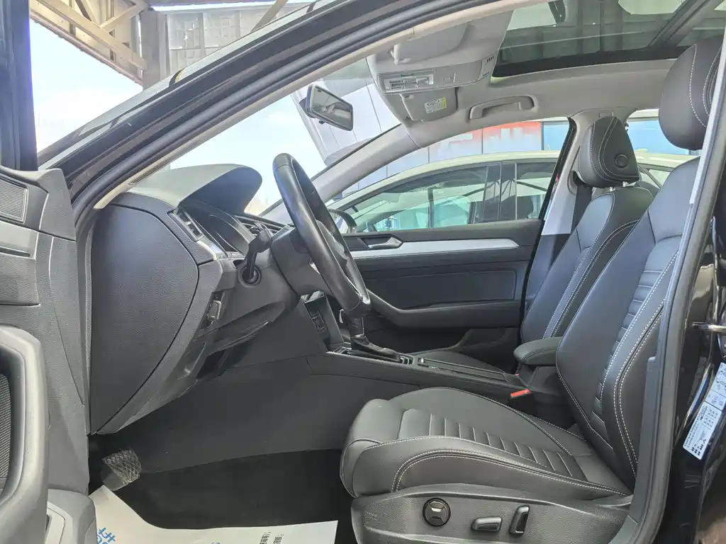 Magotan 280 TSI DSG Leading
