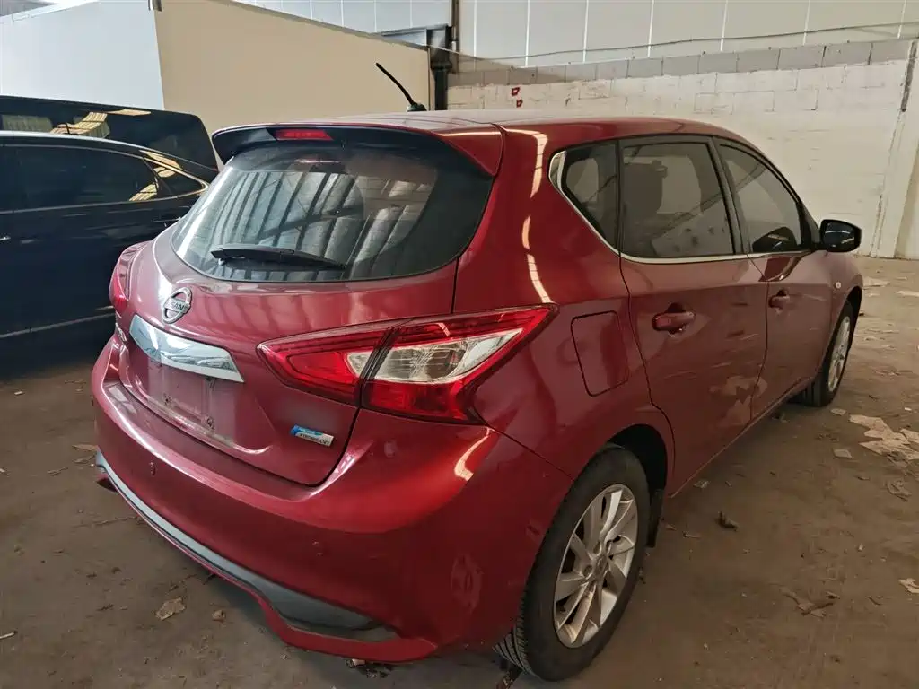 Tiida 1.6 L CVT Cool Motion