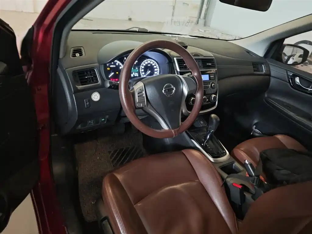 Tiida 1.6 L CVT Cool Motion