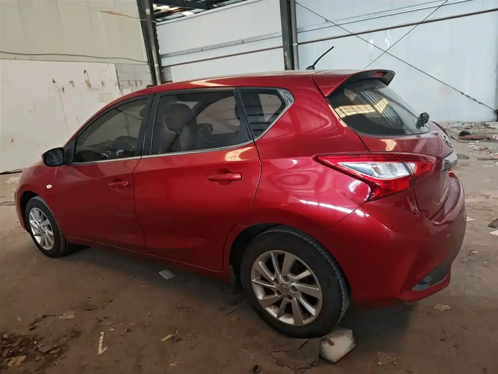 Tiida 1.6 L CVT Cool Motion