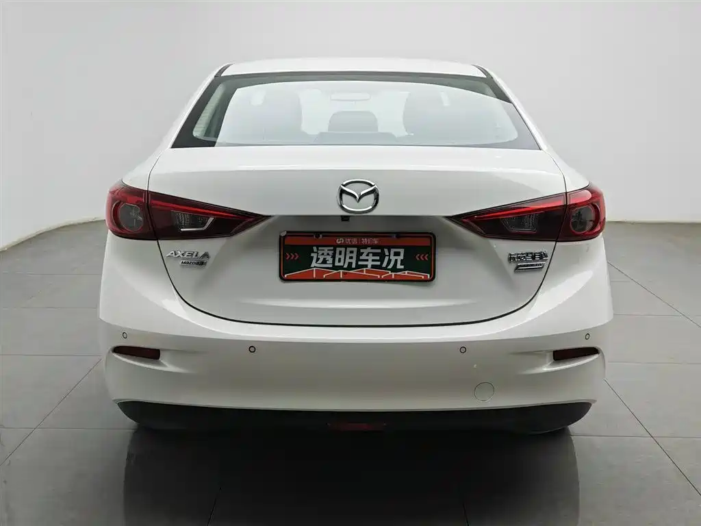 Mazda 3 Axela Sedan 1.5 L Auto Luxury CN-V