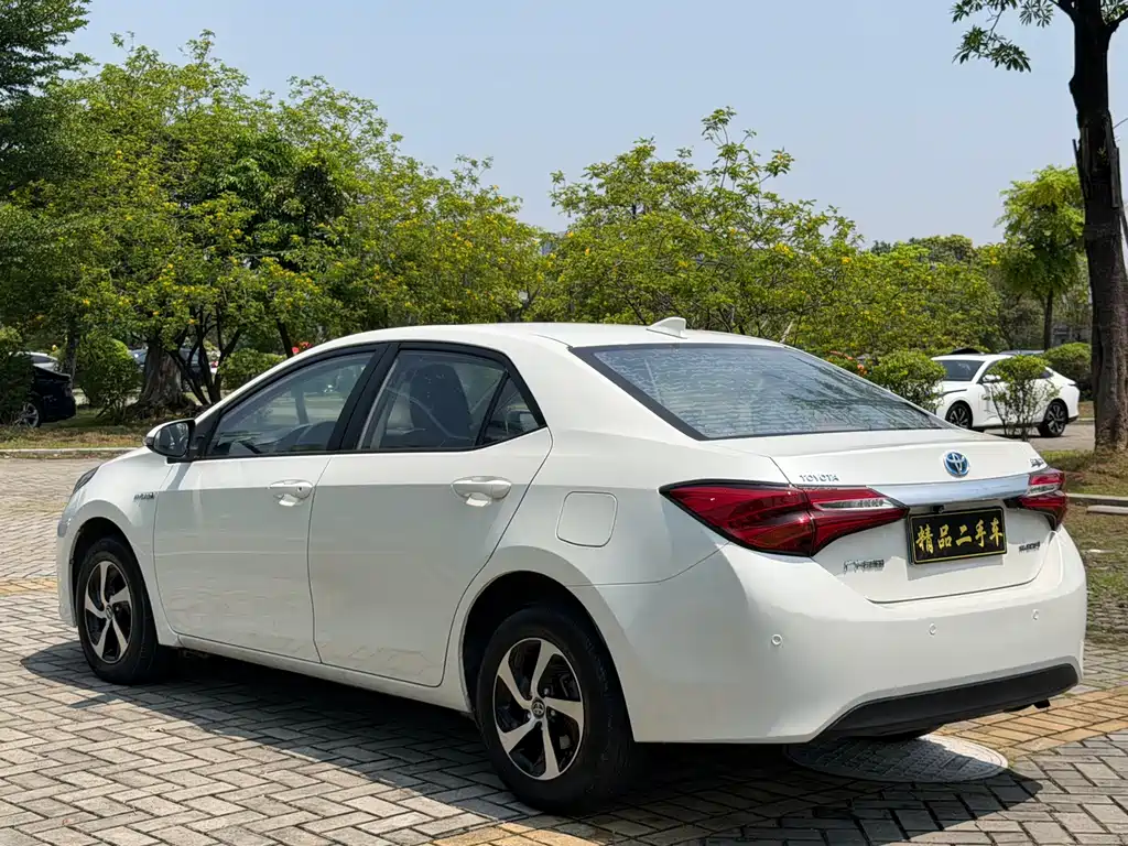 Levin Facelift Dual Engine 1.8 H GS E-CVT Elite Sunroof CN-V