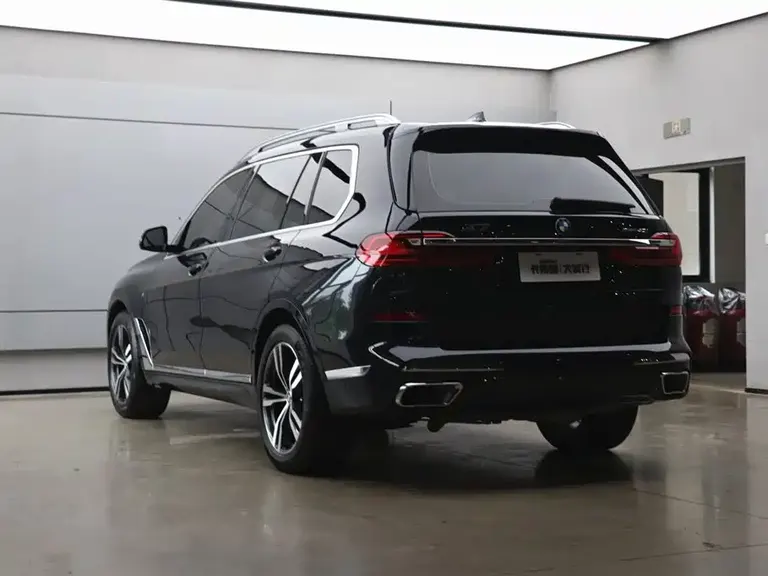 BMW X7 xDrive40 i Premium M Sport Package