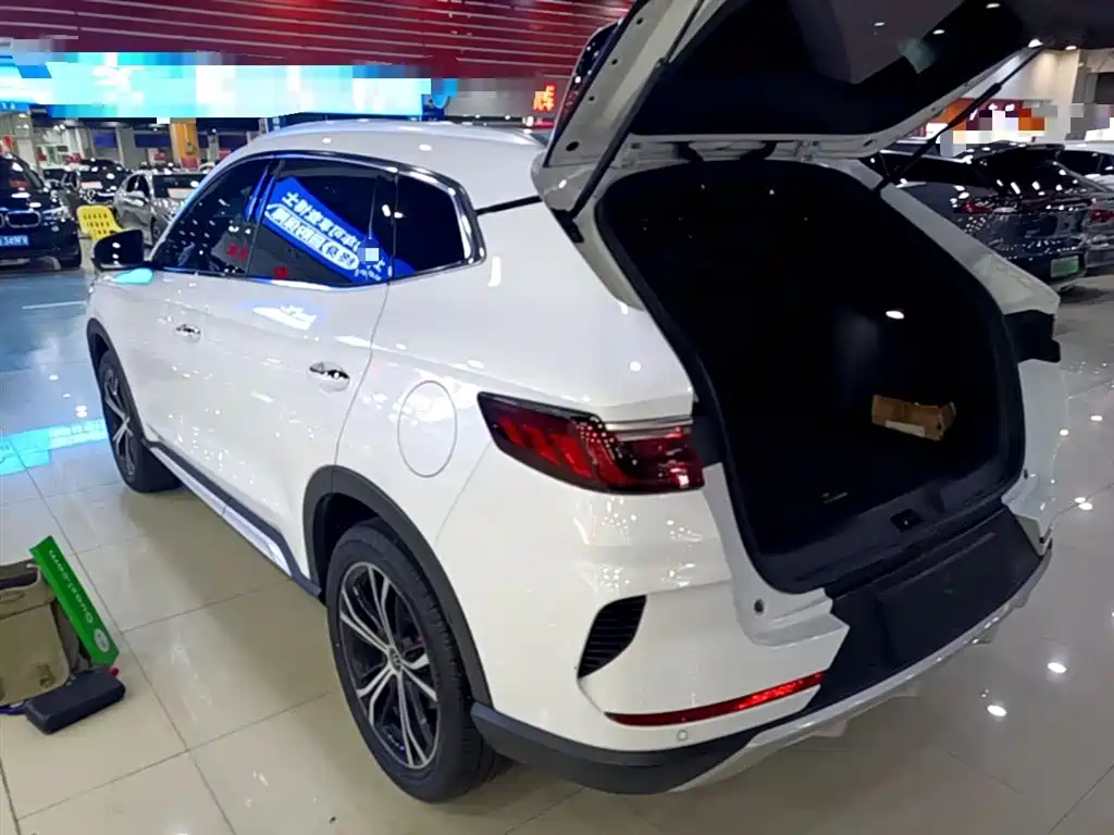 Song PLUS 1.5 T Auto Distinguished