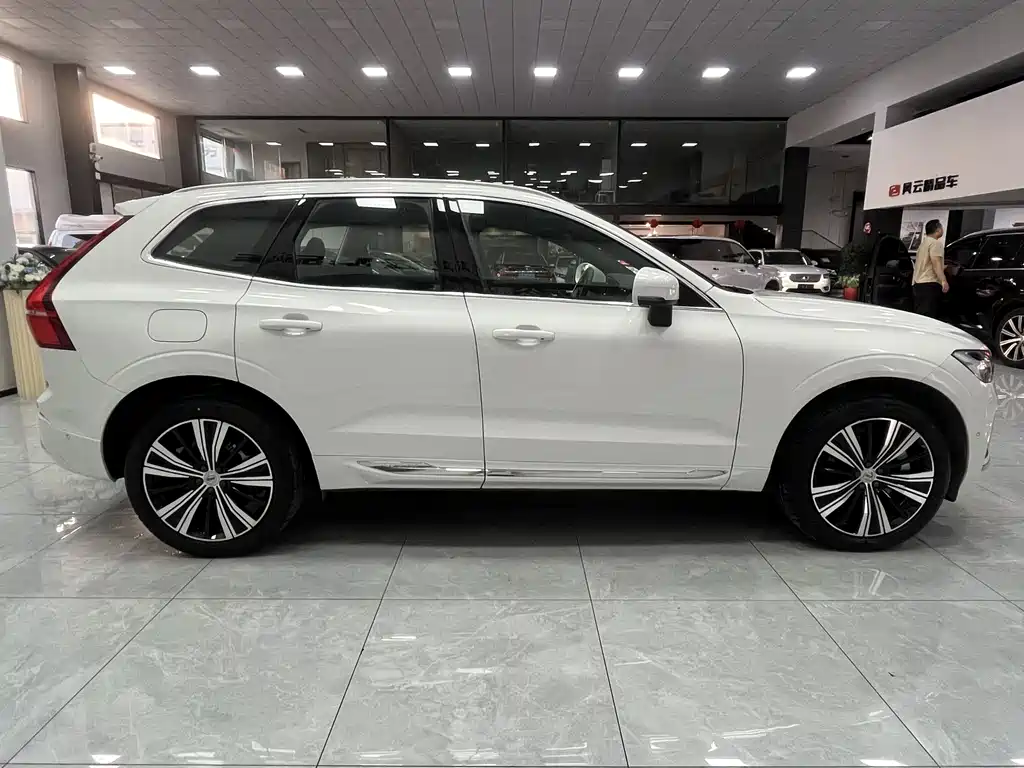 Volvo XC60 PHEV T8 PHEV 4 WD Smart Vision Luxury