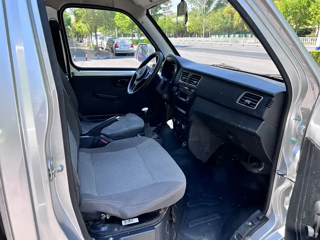 Dongfeng Xiaokang D51 东风小康D51 2019款 1.5 L改款基本型后双轮国V DK15