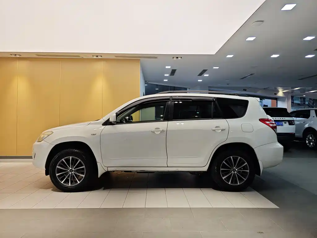 RAV4 2.0 L Auto Luxury