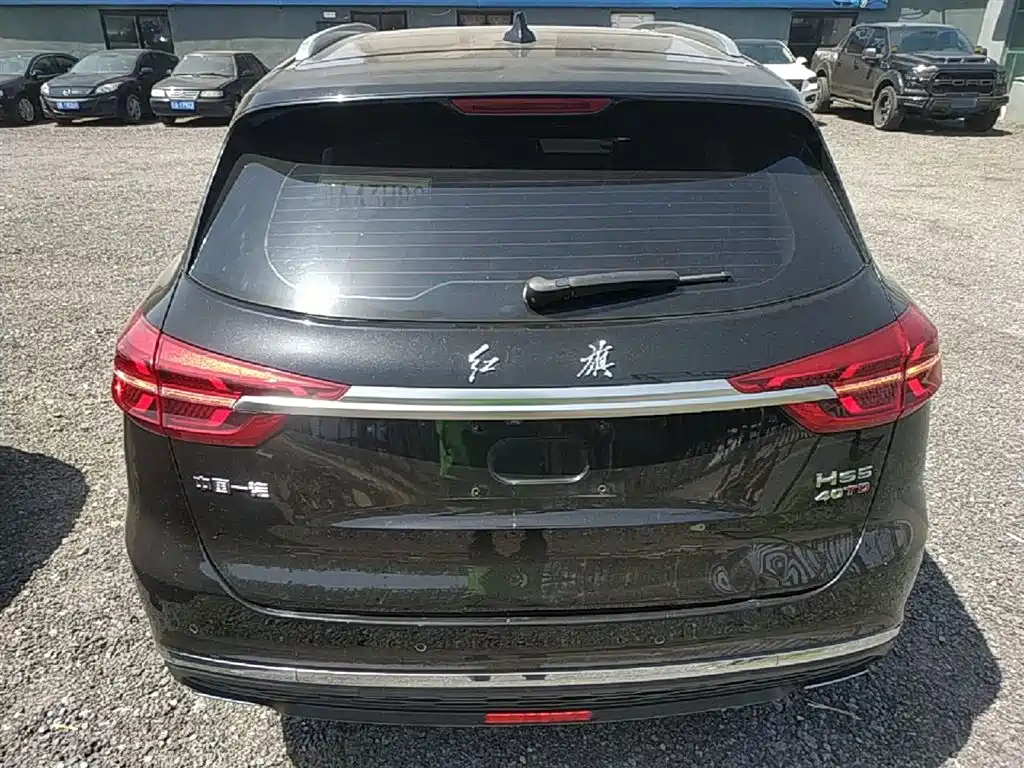 Hongqi HS5 2.0 T Connected Flagship Enjoyment