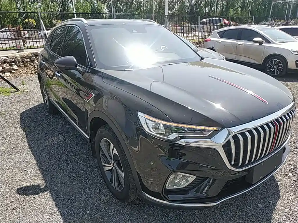 Hongqi HS5 2.0 T Connected Flagship Enjoyment