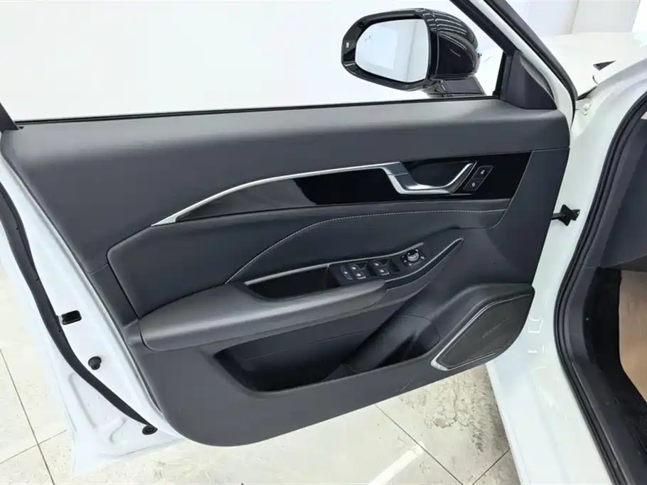 Besturn B70 3 rd Gen 1.5 T Auto Smooth Enjoyment