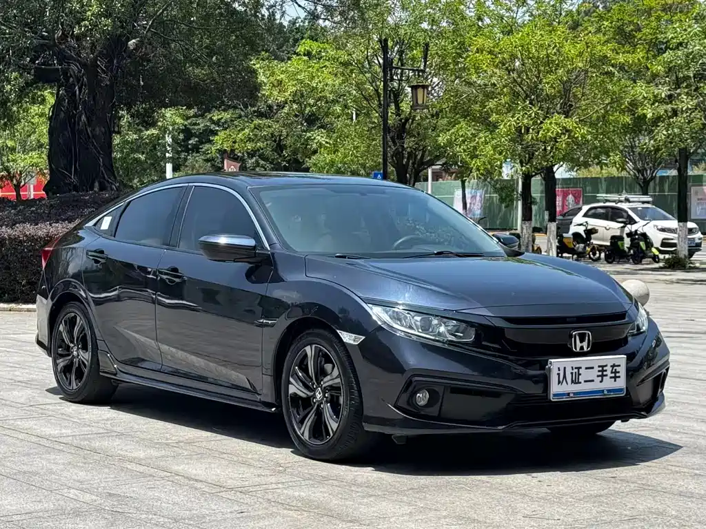 Civic 220 TURBO CVT Ignite Motion CN-V