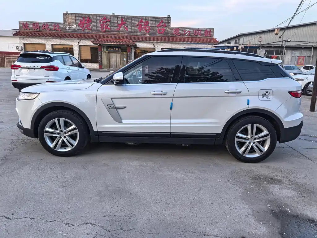 Zotye T700 1.8 T DCT Premium