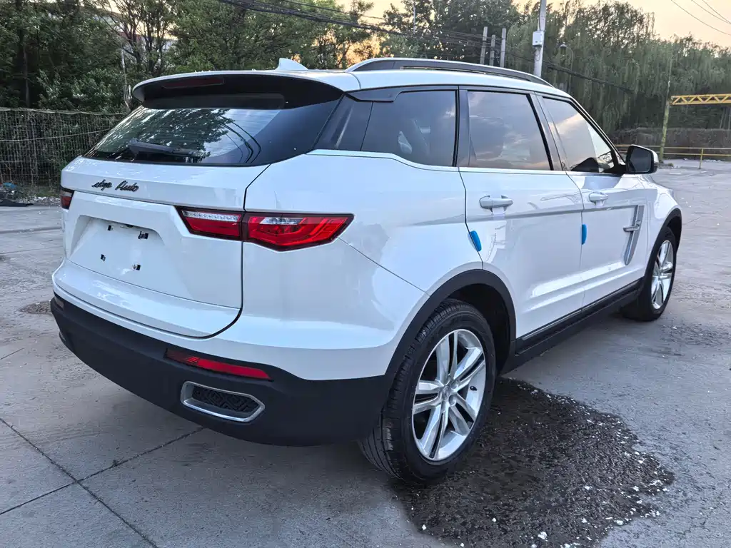 Zotye T700 1.8 T DCT Premium
