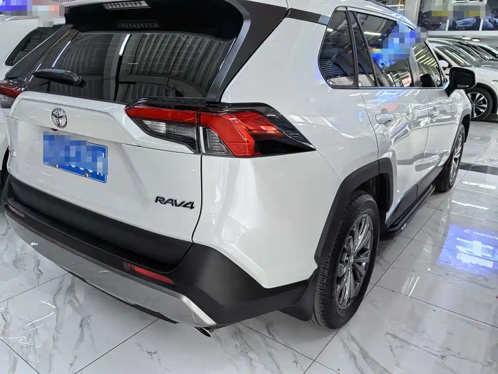 RAV4 2.0 L CVT 2 WD Style Plus