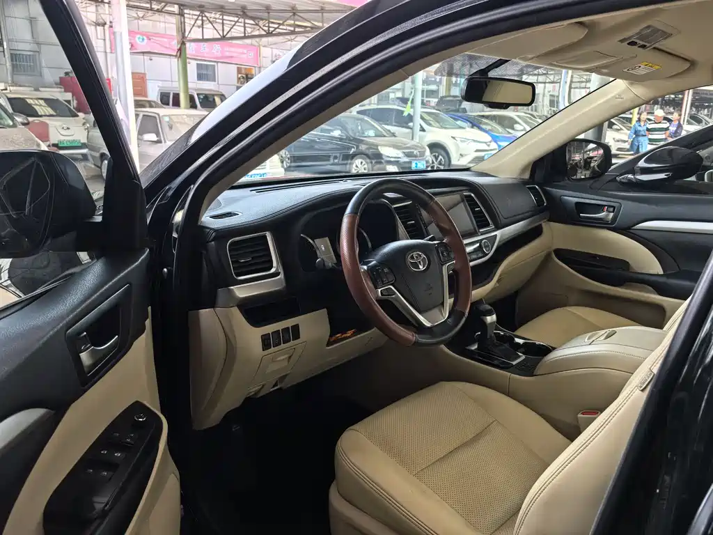 Highlander 2.0 T 4 WD Elite 7-seat CN-VI