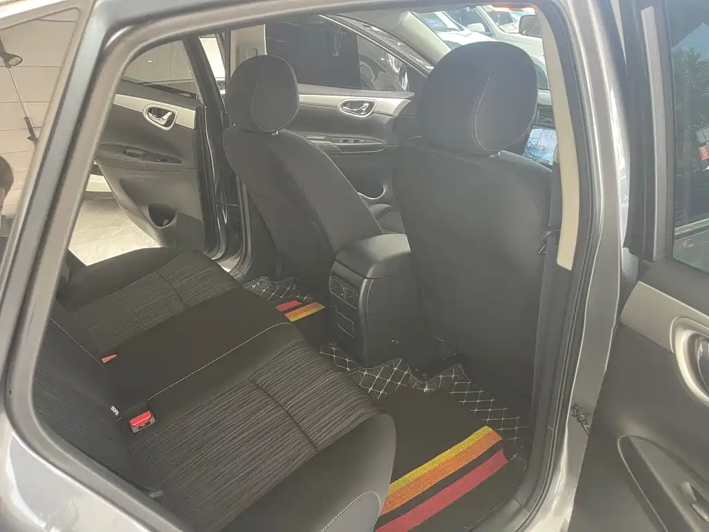 Sylphy Facelift Classic 1.6 XE CVT Comfort