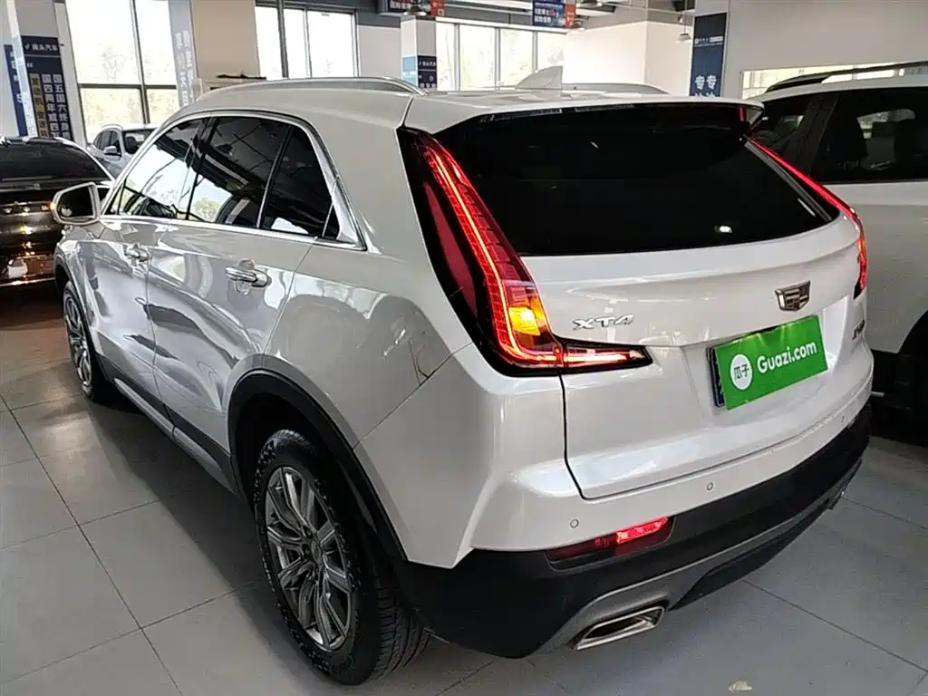 Cadillac XT4 28 T 2 WD Luxury