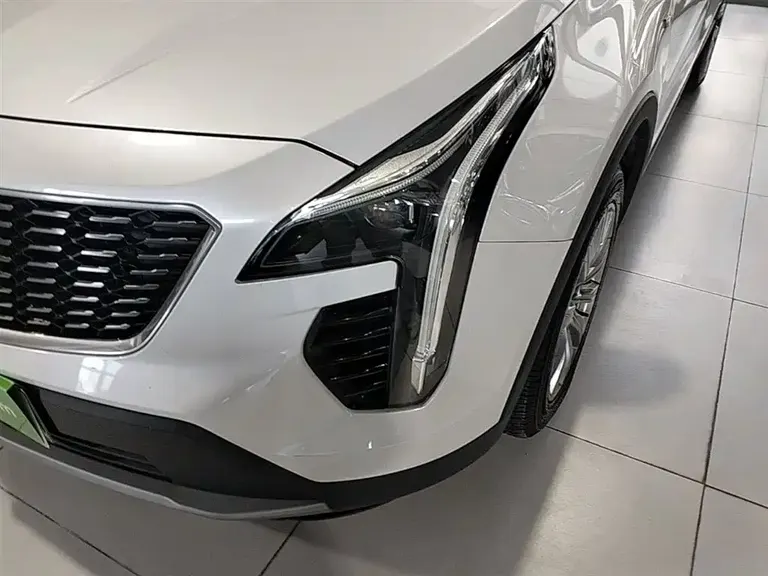 Cadillac XT4 28 T 2 WD Luxury