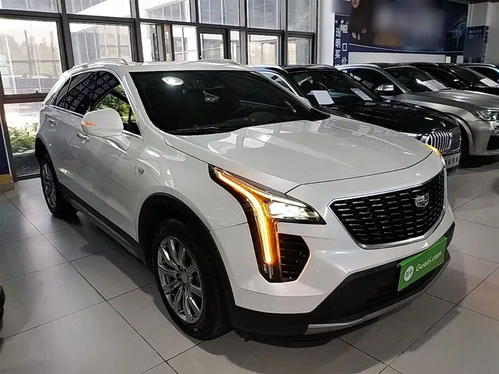 Cadillac XT4 28 T 2 WD Luxury