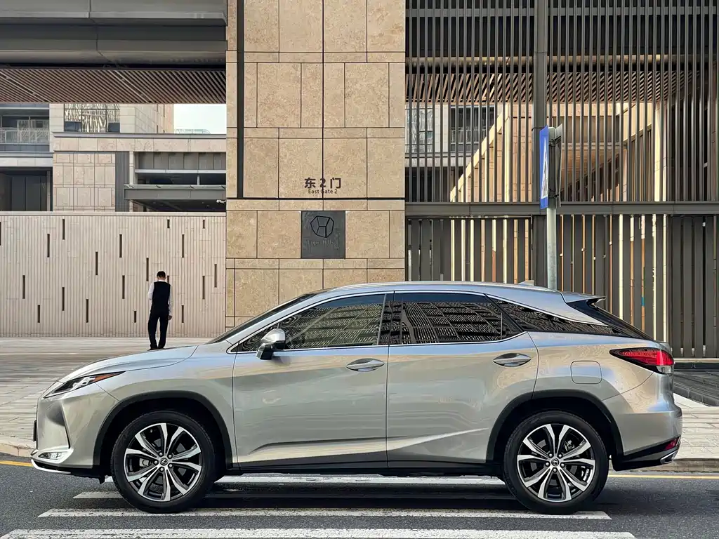 Lexus RX 300 4 WD Elegant CN-VI