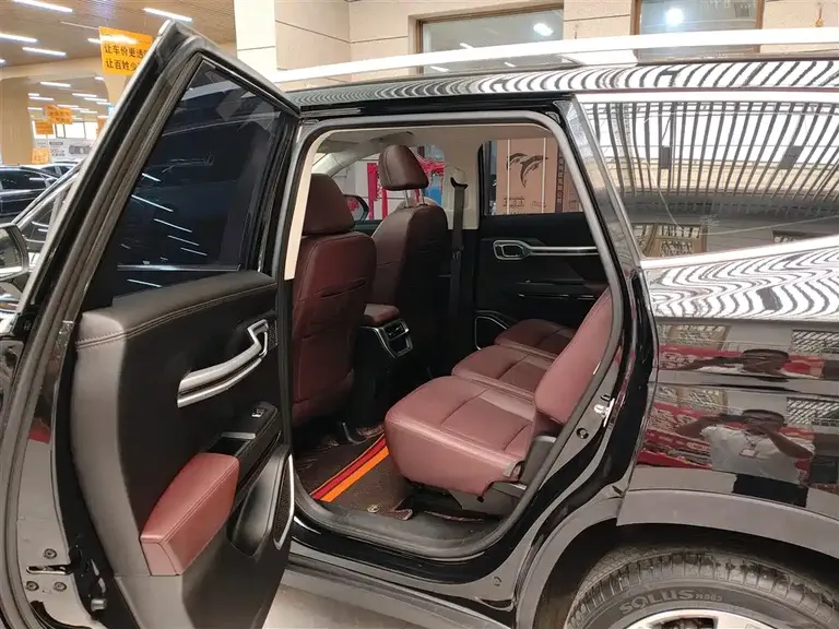 Geely Haoyue 1.8 TD DCT Luxury 7-seat