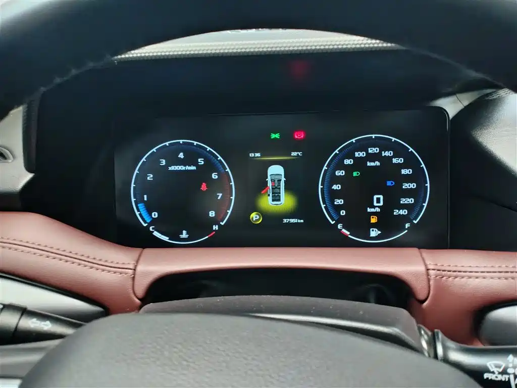 Haoyue 1.8 TD DCT Luxury 7-seat