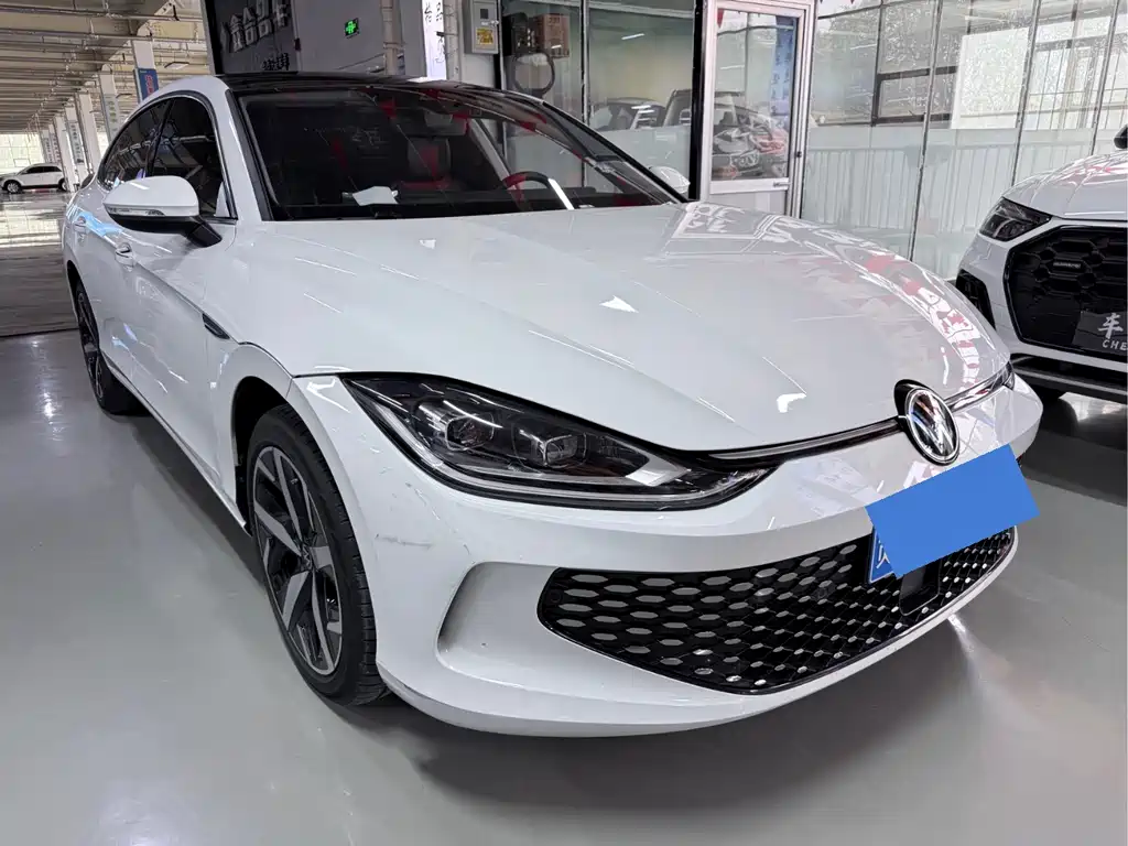 Lamando Lamando L 280 TSI DSG Spicy Cool