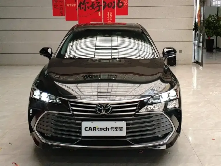 Toyota Avalon 2.0 L XLE Premium CN-VI