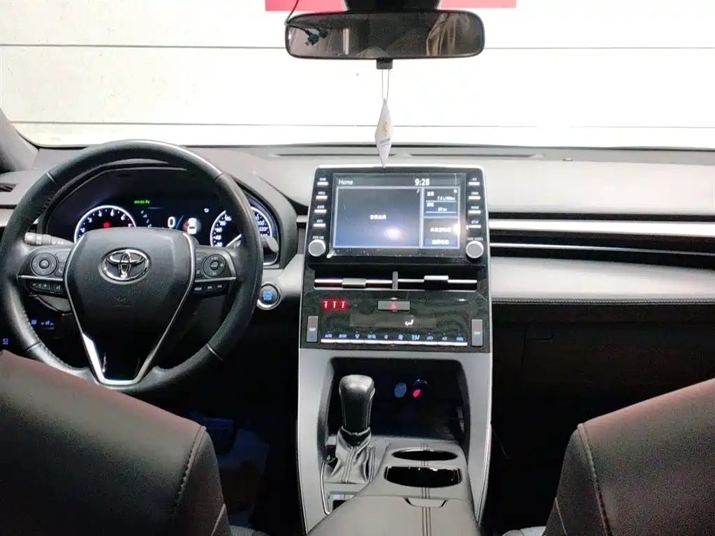 Avalon 2.0 L XLE Premium CN-VI