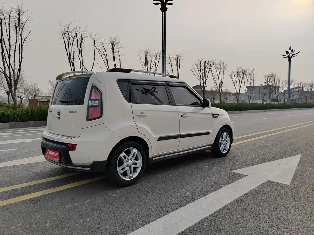 Soul 秀尔 2012款 1.6 L MT GL