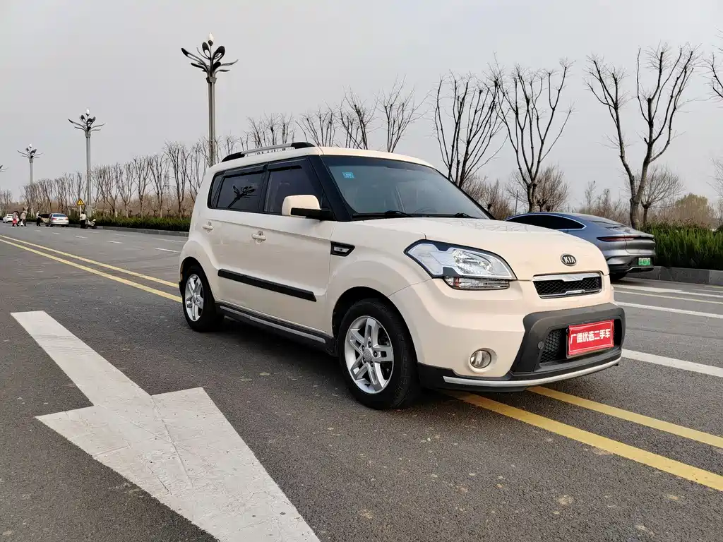 Soul 秀尔 2012款 1.6 L MT GL